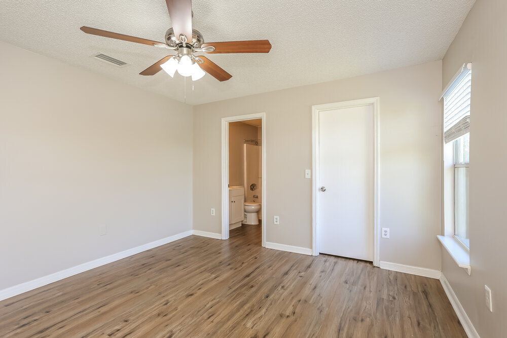 Building Photo - 7910 Cherry Blossom Dr S