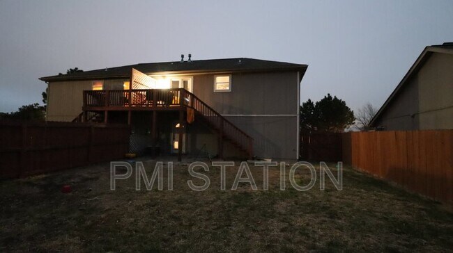 Building Photo - 931 E Wildcat Run St