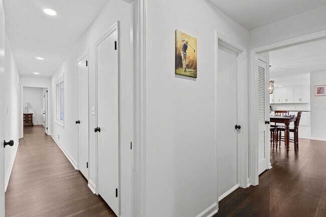 Building Photo - 743 Lancaster Rd