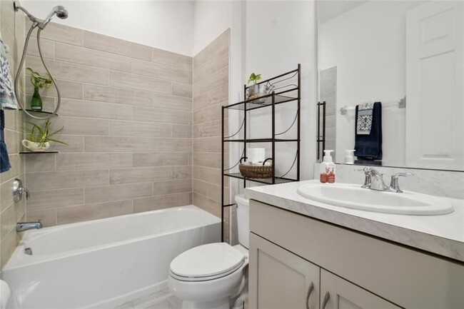 Main Floor Bathroom - 2897 Nottel Dr