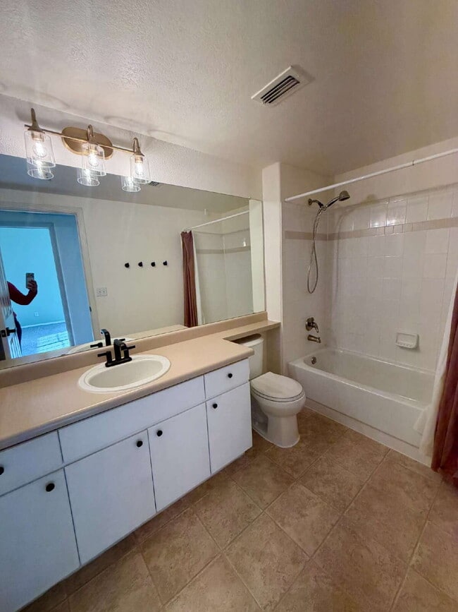 Building Photo - Move In Prior to April 30, 2026 and We'll Waive April 2026 Rent!  Don't Miss This 2 Bed/2 Bath Pi...