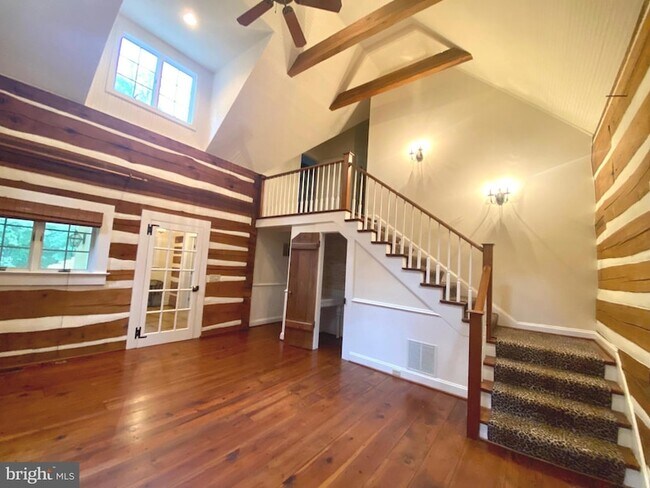 Building Photo - 5080 Harvest Ln