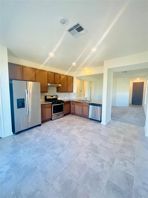 Building Photo - 25206 Sierra Mnr Ct