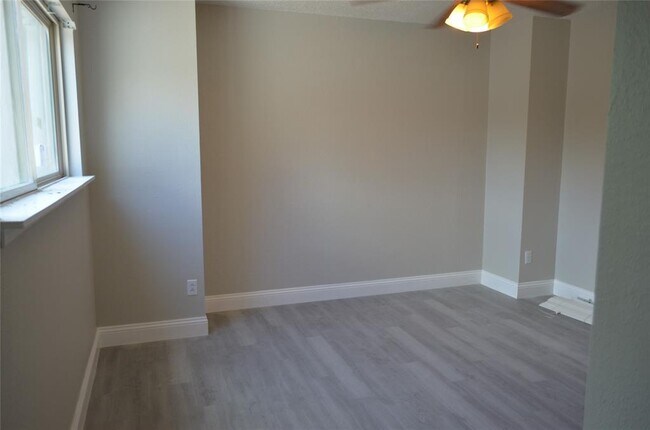 Building Photo - 12203 Wild Pine Dr