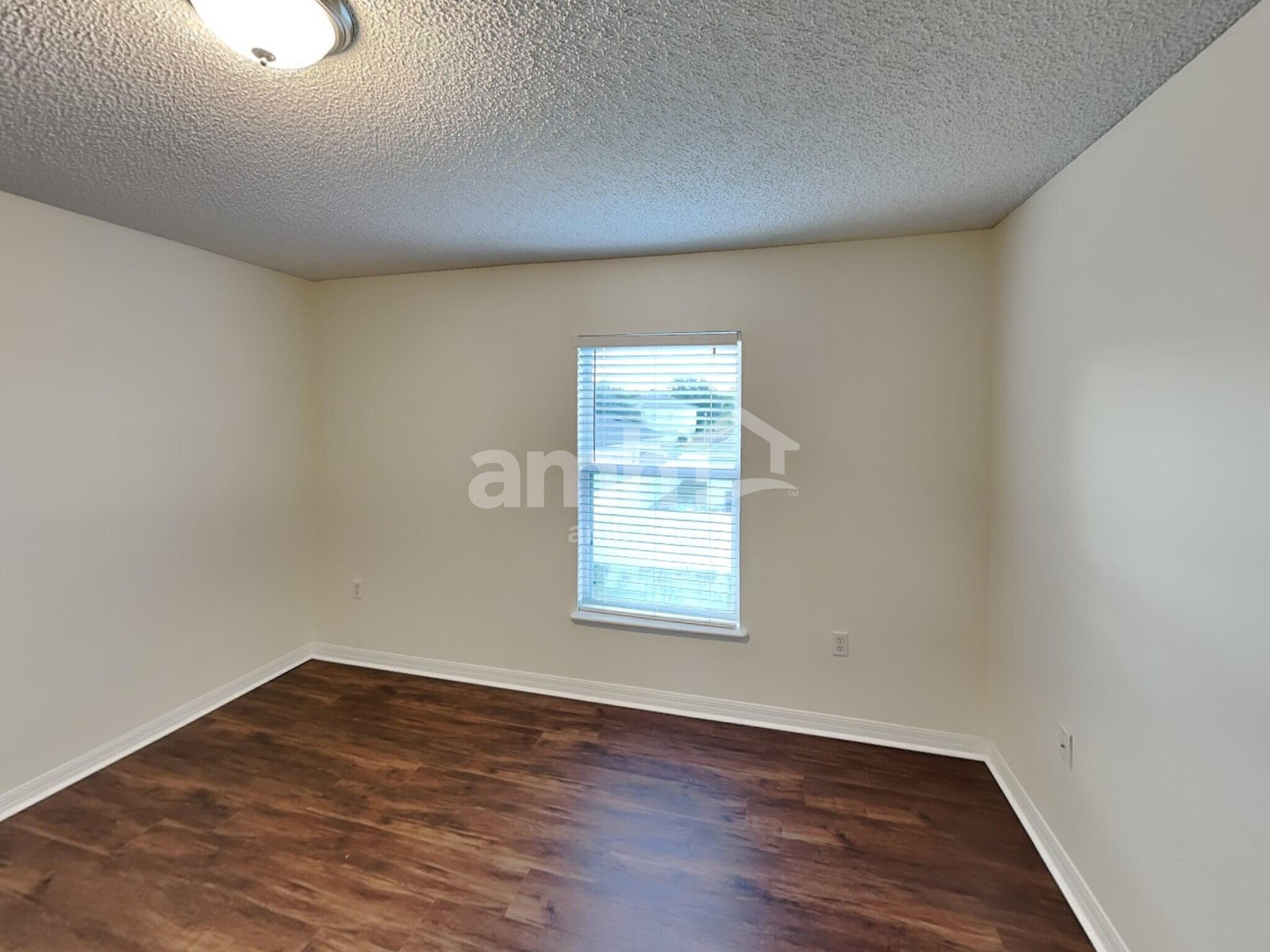 Building Photo - 5523 Ashleigh Park Dr