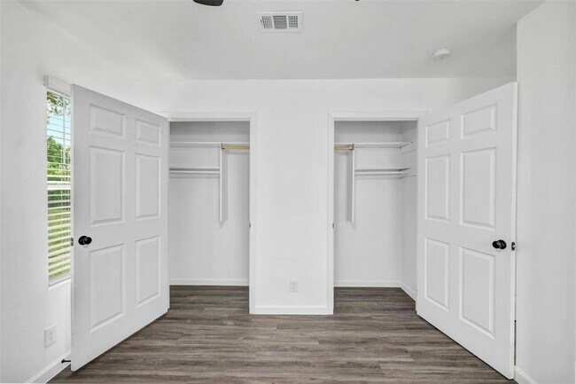 Building Photo - 6506 King George Dr