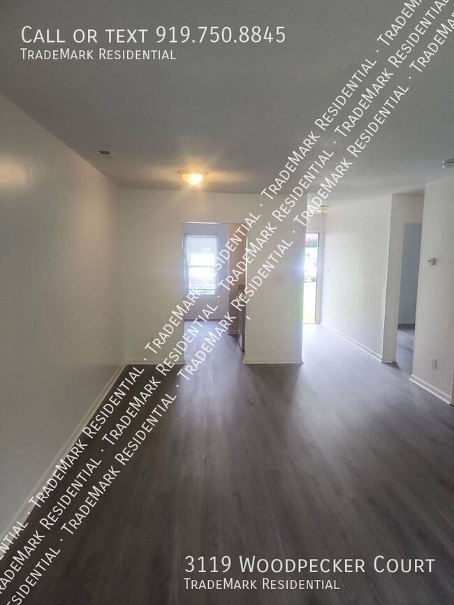 Building Photo - 3119 Woodpecker Ct