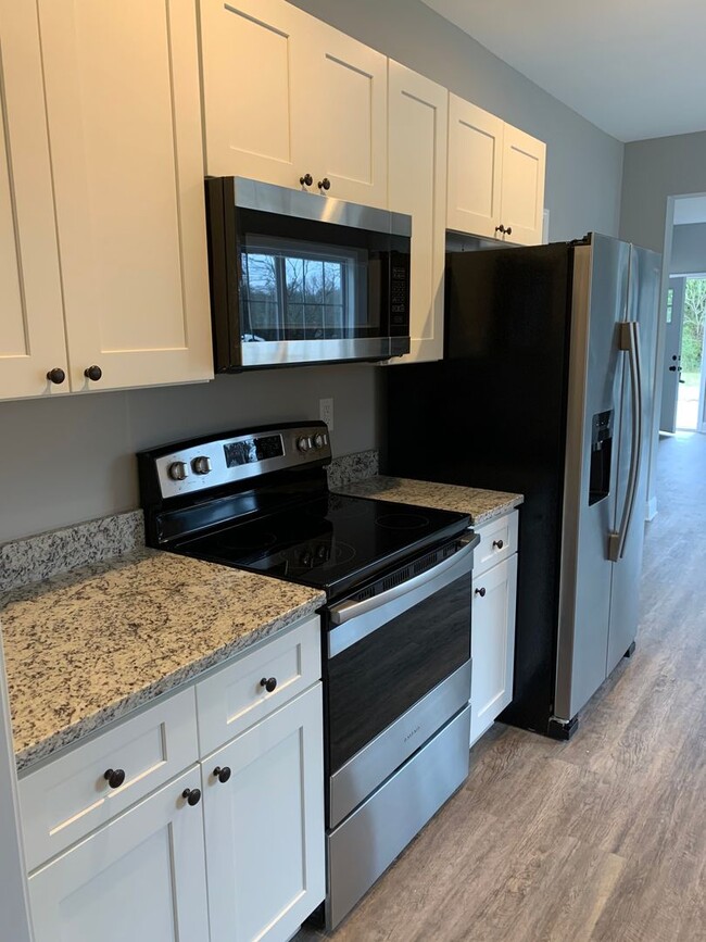 Building Photo - Alcoa 37701 - COMING SOON! 3 bedroom, 2 bath home - Contact Troy Adams (865) 233-6949