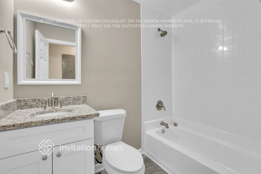 Building Photo - 3054 Cottonwood Dr SE