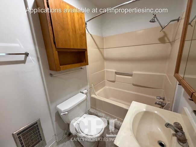 Building Photo - 431 18th Ave