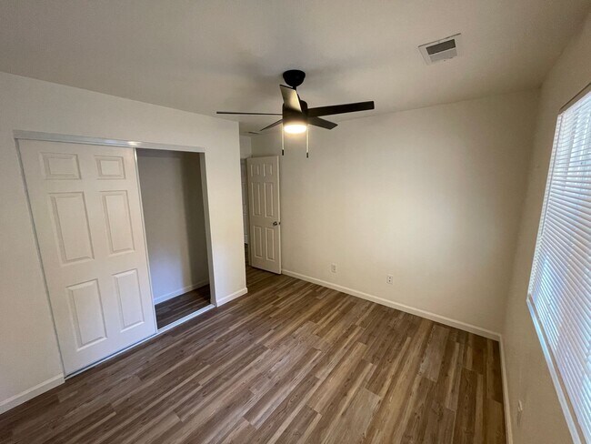 Building Photo - 14772 Holmwood Dr