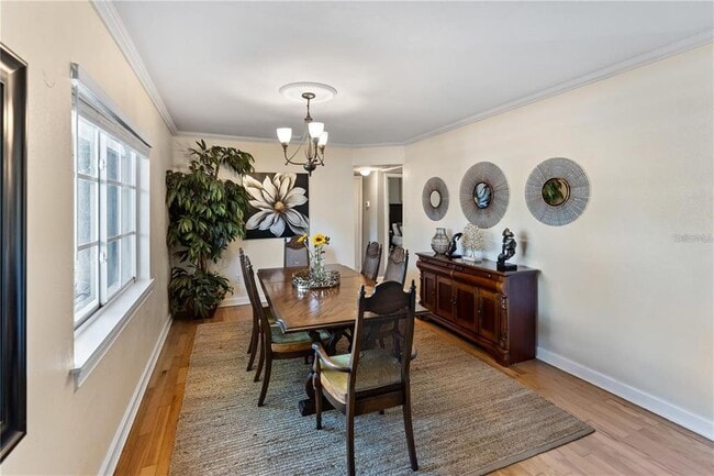 Building Photo - 3005 W Helen Ave