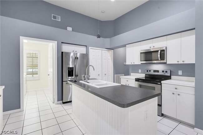 Building Photo - 22203 Seashore Cir
