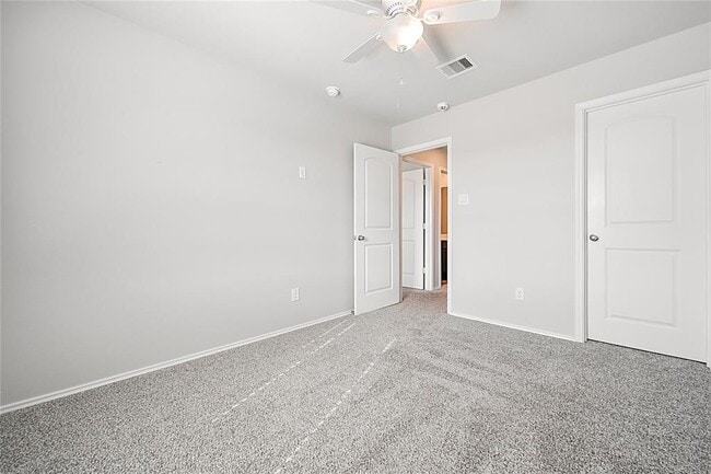 Building Photo - 9295 Inland Leather Ln