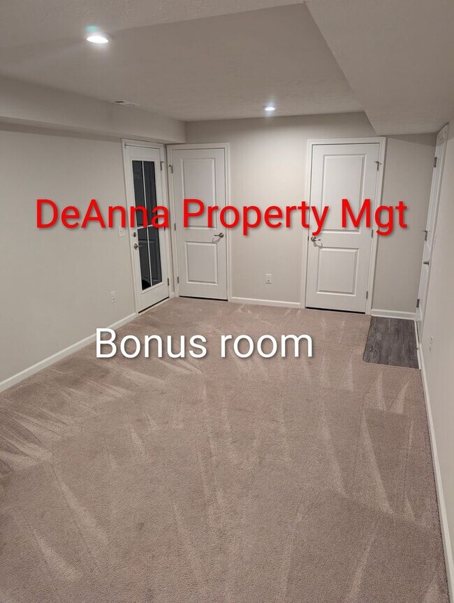 Building Photo - Luxury -3 bedroom Townhome. Avon, Oh.