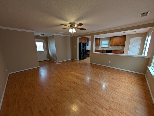 Building Photo - 29222 Legends Green Dr