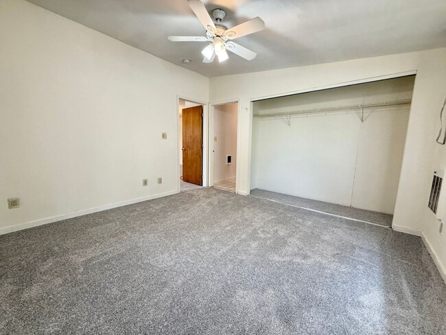 Building Photo - Spacious 1-Bedroom Apartment with Private ...