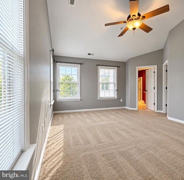Building Photo - 2467 Cheyenne Dr