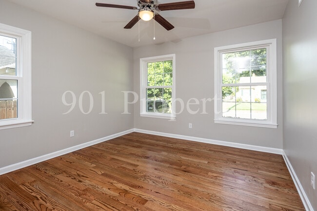 Building Photo - 680 Loeb St