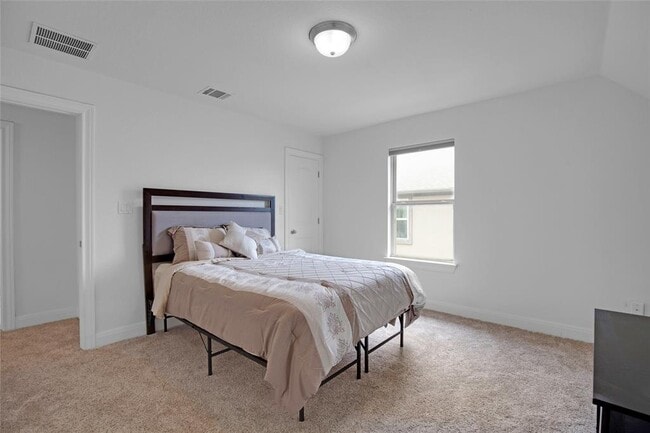 Building Photo - 5724 Siragusa Dr