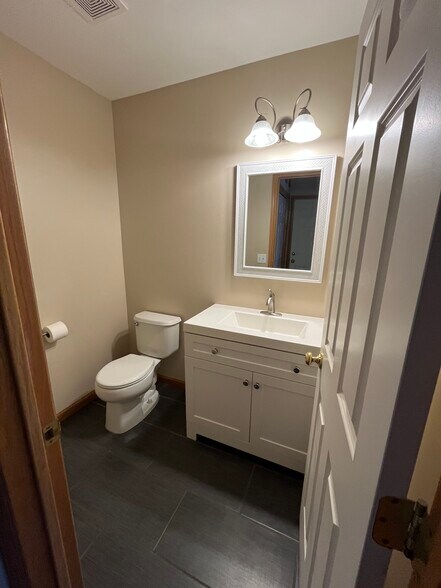 Half Bath - 7834 Harvest Ln