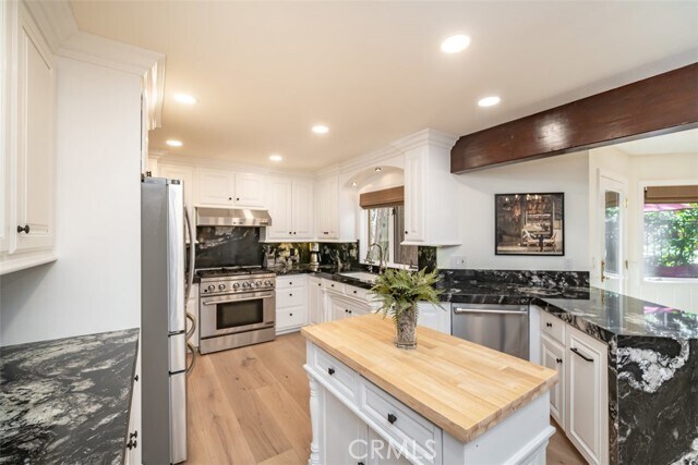 Building Photo - 27598 Meadow Bay Dr