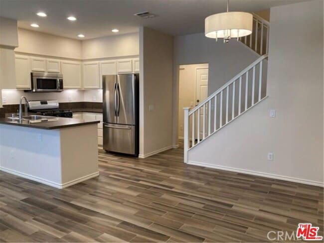 Building Photo - 27030 Victoria Ln