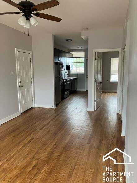Building Photo - 4405 N Kimball Ave