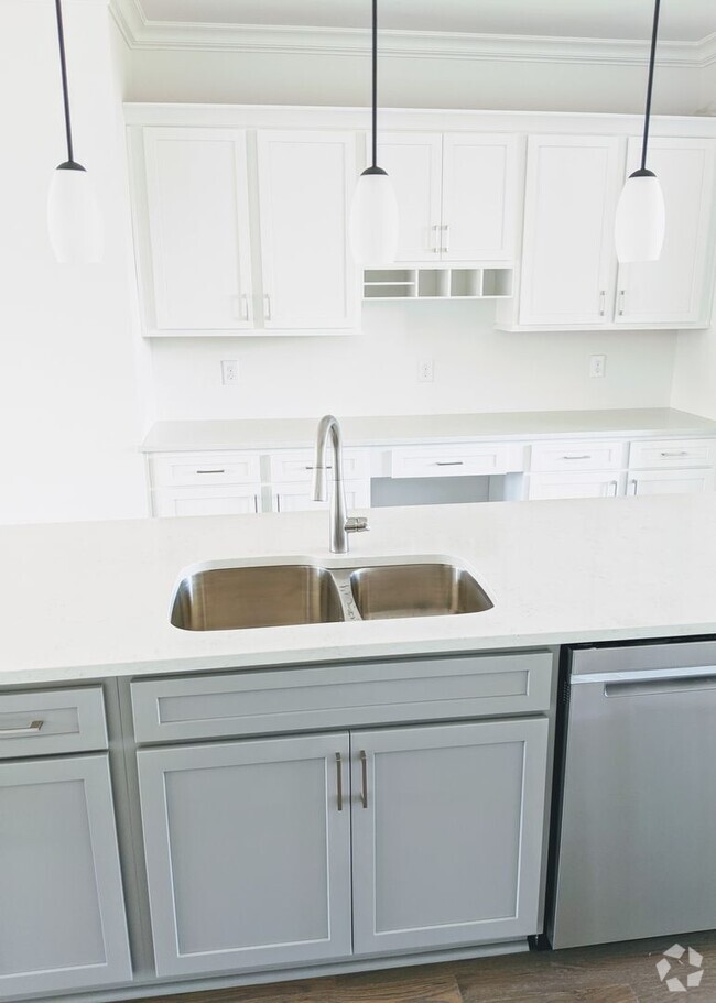 Building Photo - Luxury Townhome in Nolensville