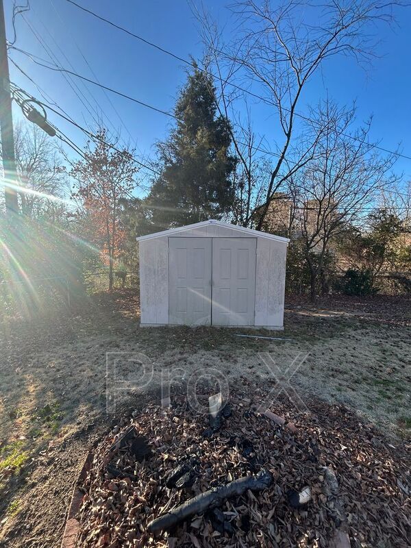 Building Photo - 2001 Westwood Ave