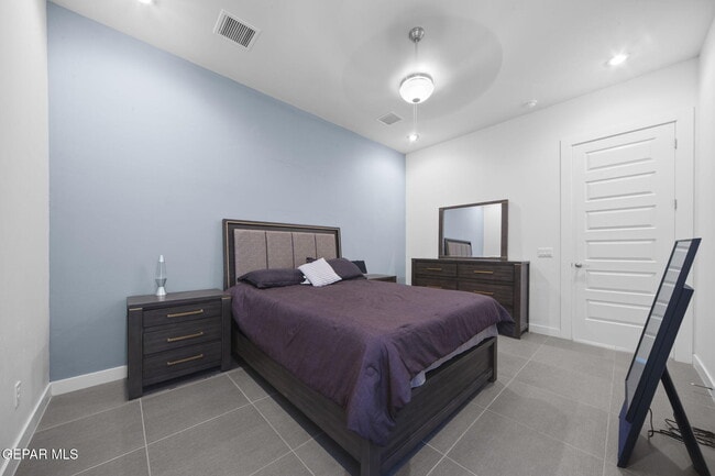 Building Photo - 5973 Cartagena Cir