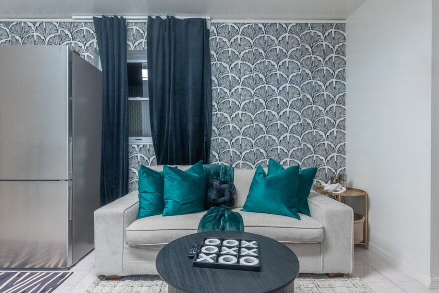 Building Photo - 95 Pennington St