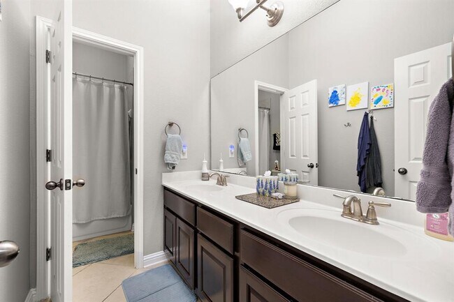 Building Photo - 3517 Penelope Way