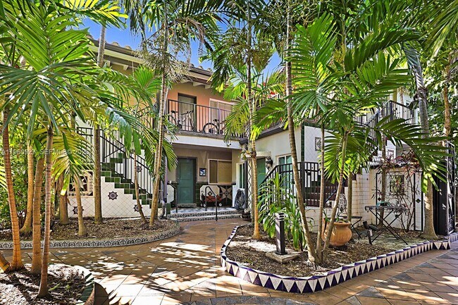 Building Photo - 8142 Byron Ave