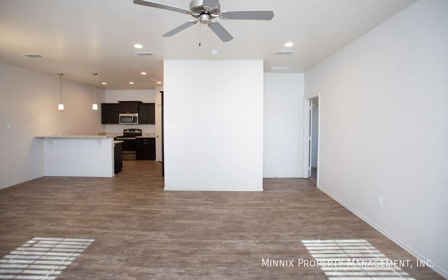 Building Photo - 12007 Englewood Ave