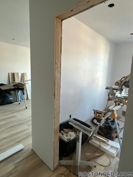 Building Photo - 883 Huntington Ave