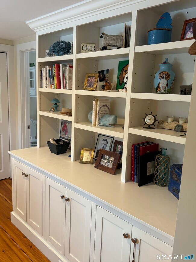 Building Photo - 84 Waterside Ln