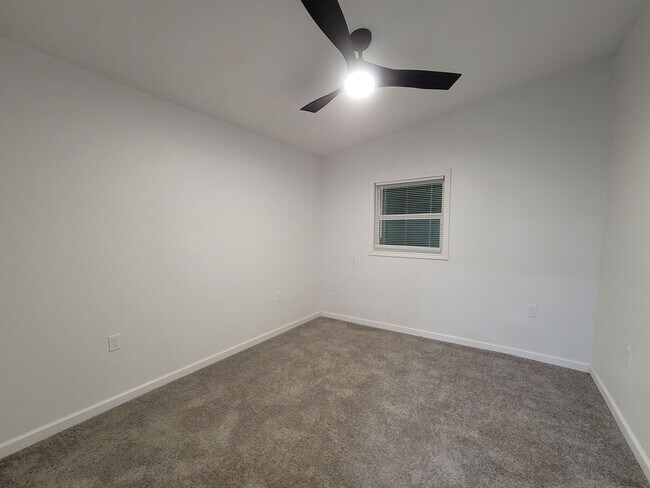 Building Photo - 2904 4th St