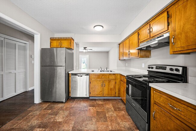 Building Photo - 280 Timber Ct Dr