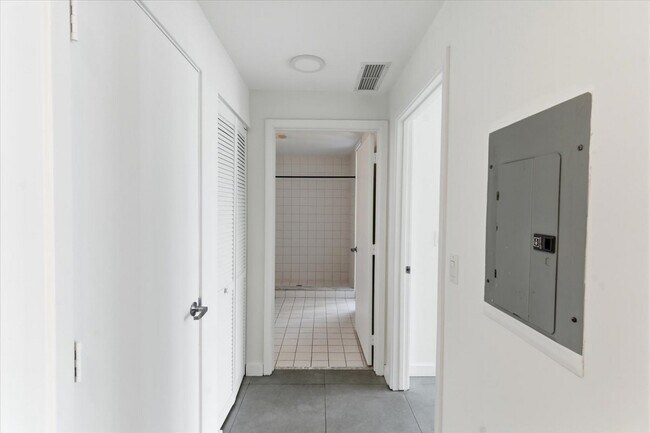 Building Photo - 888 Biscayne Blvd