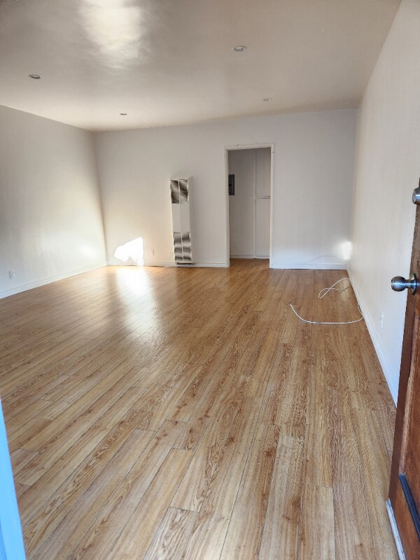 Building Photo - 17620 Burbank Blvd