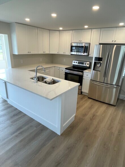 Building Photo - 1400 Pompei Ln