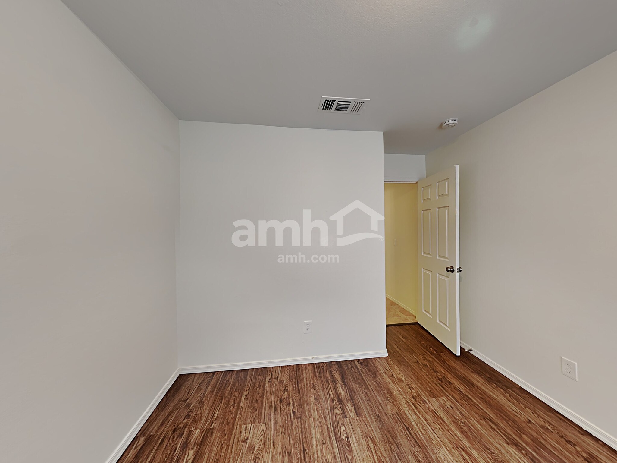 Building Photo - 8523 W Acapulco Ln