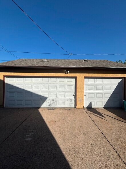 Building Photo - 139 E 110th St