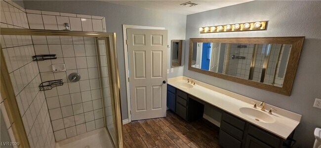 Building Photo - 5817 Mansion St