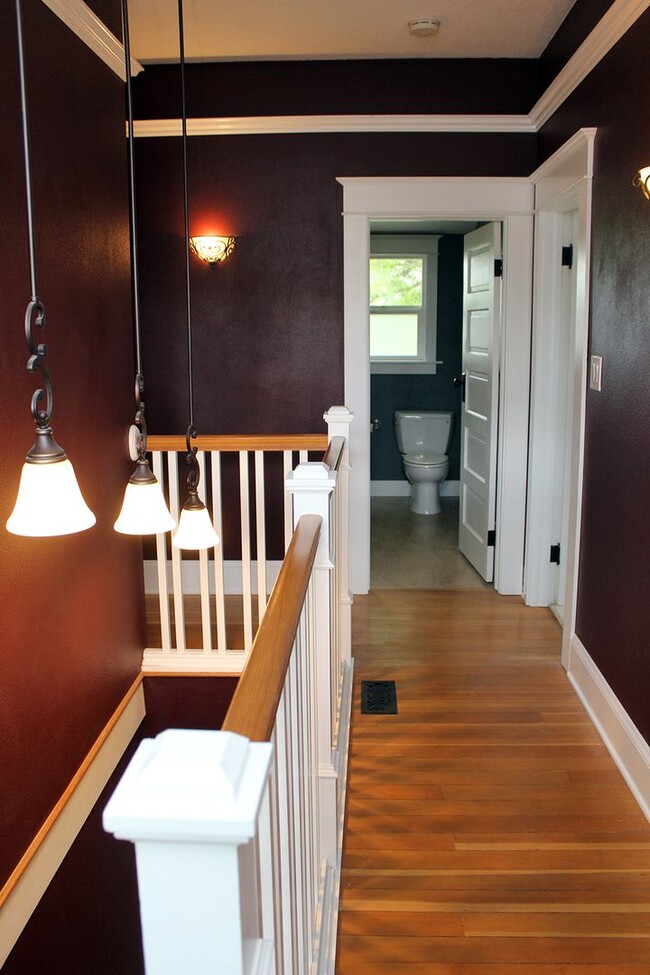 Building Photo - 5002 SE 97th Ave