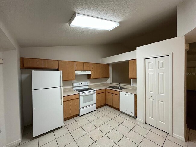 Building Photo - 1177 Jade E Ln