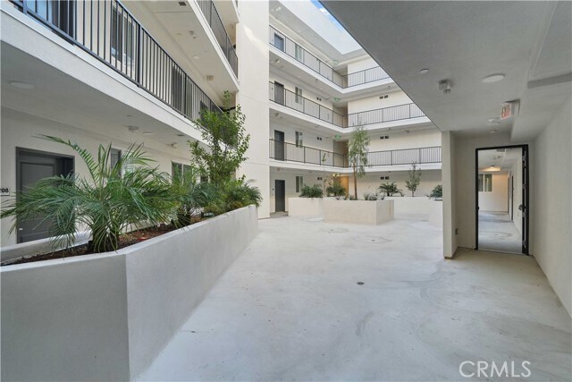 Building Photo - 8750 Sepulveda Blvd