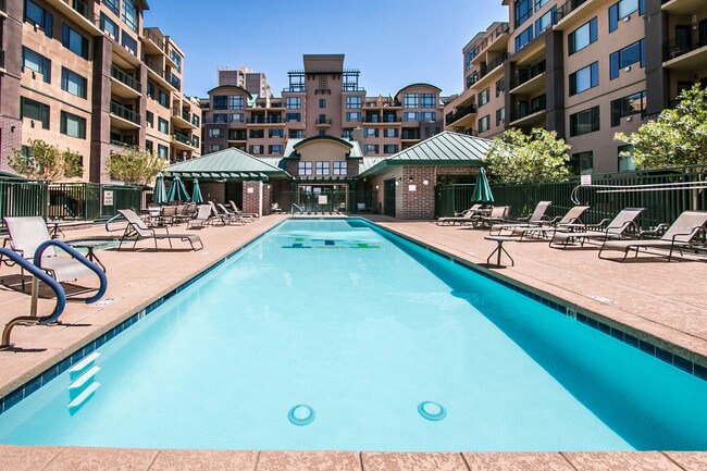 Building Photo - 17 W Vernon Ave