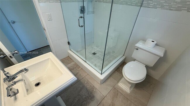 Building Photo - 212 SW 13th St